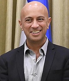 Een kleine herinnering, dat de  analyse een partijdige journalist minder dan niets waard is.