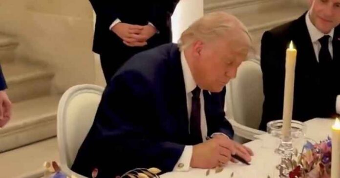 Trump ondertekent het MoU tijdens een diner in het Paleis van Versailles (VIDEO)